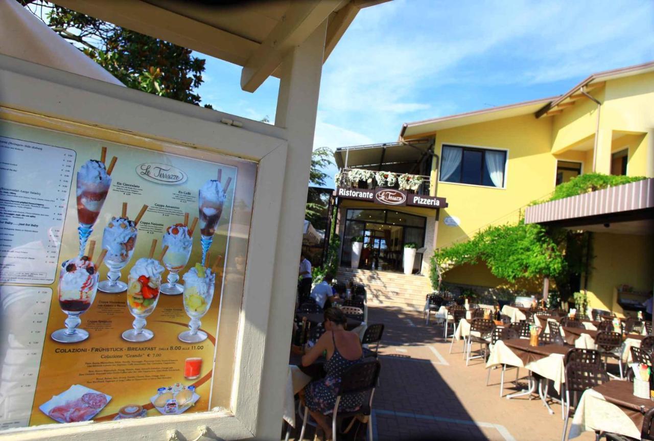 Camping Bella Italia in Peschiera del Garda - Gardasee Appartement Buitenkant foto