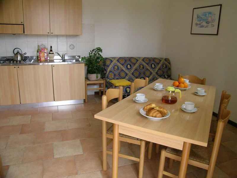Camping Bella Italia in Peschiera del Garda - Gardasee Appartement Buitenkant foto
