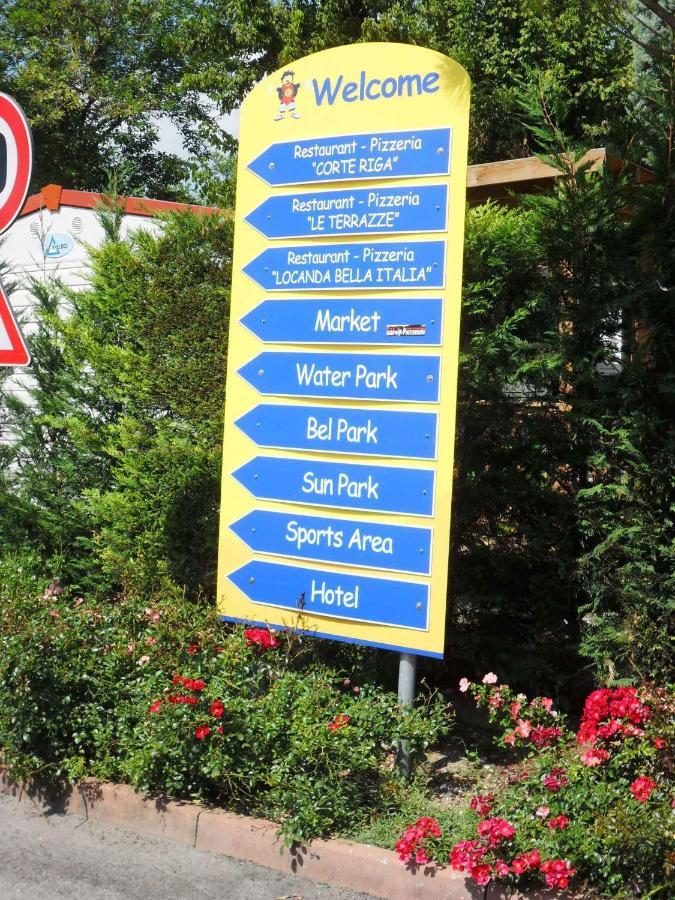 Camping Bella Italia in Peschiera del Garda - Gardasee Appartement Buitenkant foto