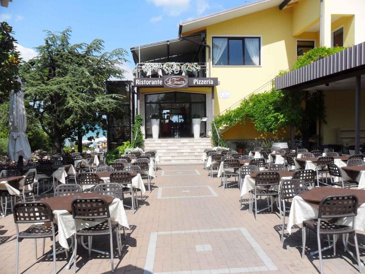 Camping Bella Italia in Peschiera del Garda - Gardasee Appartement Buitenkant foto